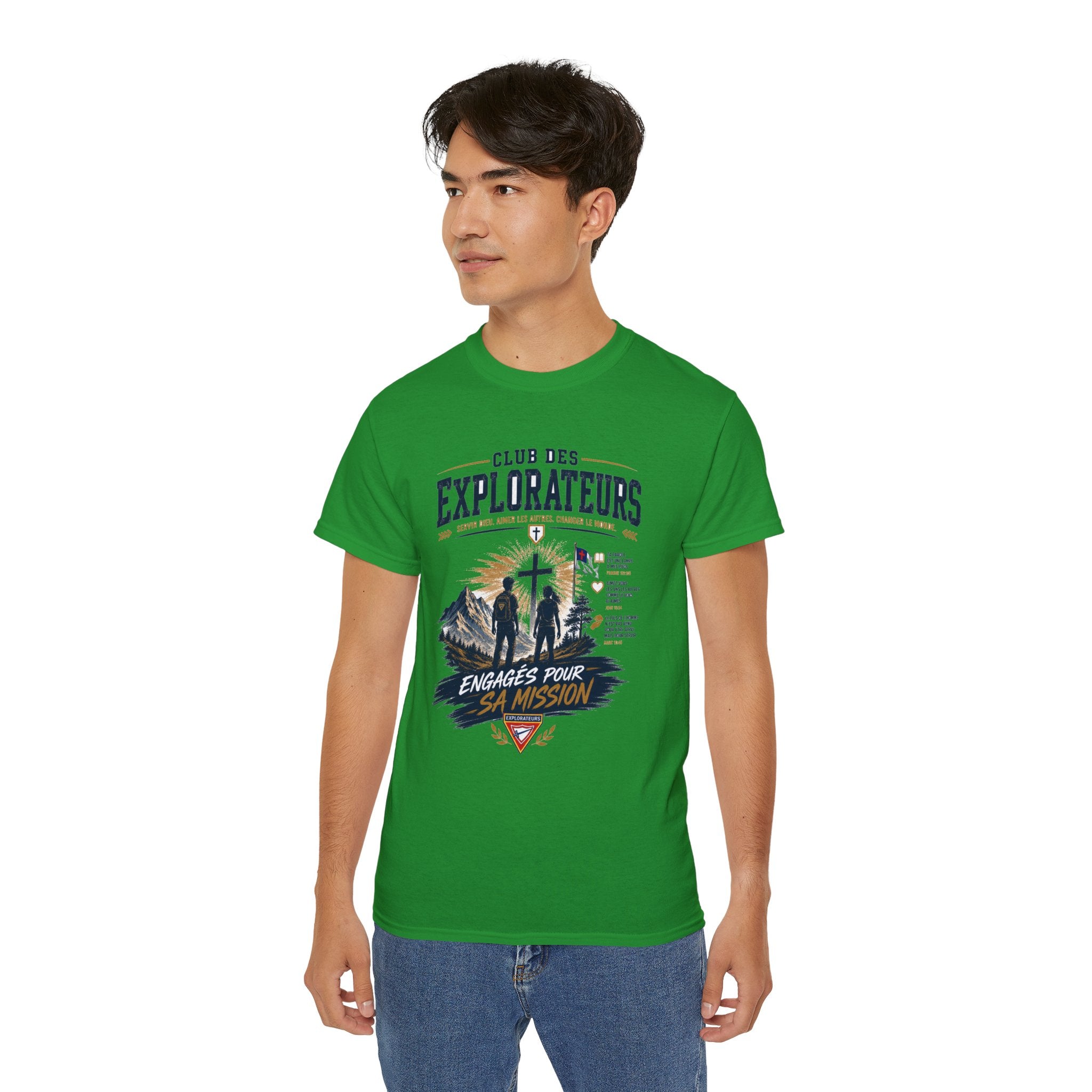 Explorateurs engagés dans leur mission T-shirt | Croix chrétienne silhouette, design d’insigne de foi