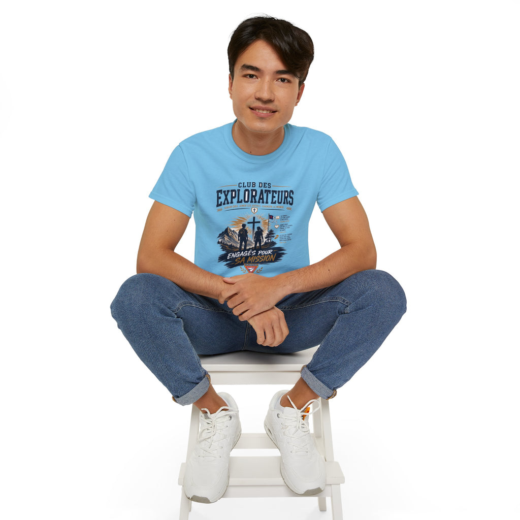 Explorateurs engagés dans leur mission T-shirt | Croix chrétienne silhouette, design d’insigne de foi
