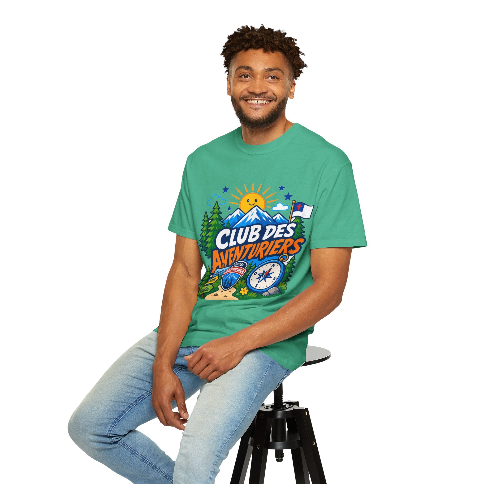 Club des Aventuriers T-Shirt Unisexe (Adultes) | Camping Boussole et Soleil